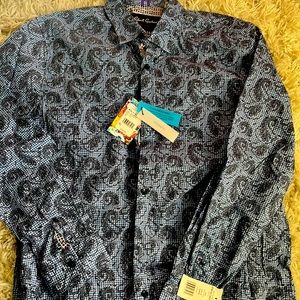 Long sleeved men’s button down